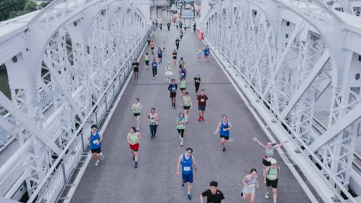 image for article Standard Chartered Singapore Marathon 2025, Jadi Saksi Momen Bersejarah