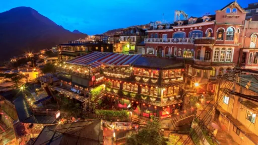 image for article Panduan Wisata ke Jiufen, Taiwan: Kota dengan Pesona Spirited Away