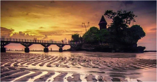 image for article 8 Wisata Pantai Di Jawa Ini Yang Mengingatkanmu Akan Bali