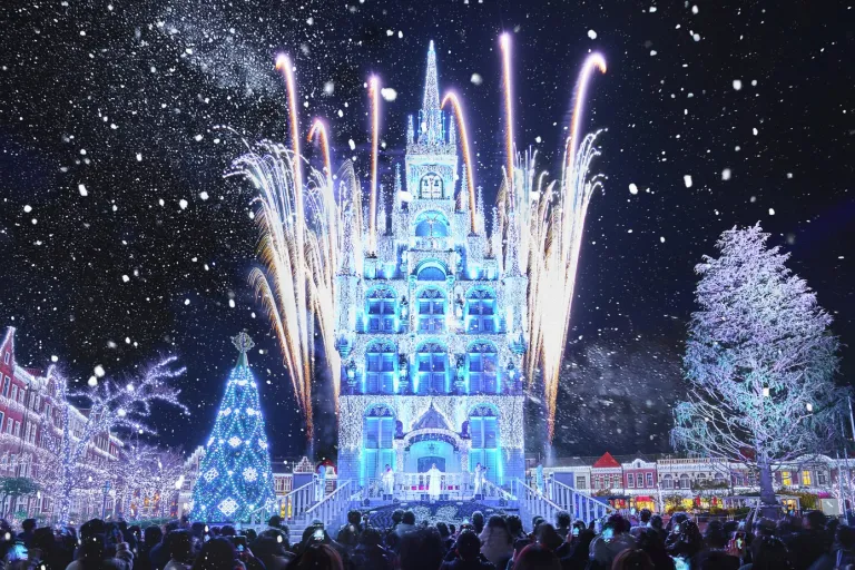 Festival Iluminasi Jepang - Kingdom of Light di Huis Ten Bosch