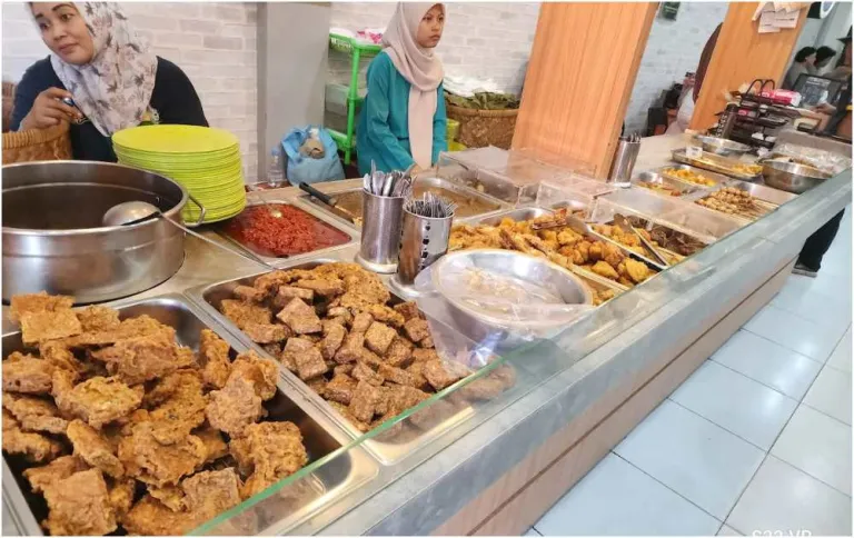 Tempat Makan Nasi Jamblang Di Cirebon
