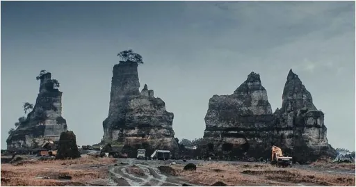 image for article 15 Tempat Wisata di Kudus Terbaru 2026 yang Lagi Viral & Wajib Dikunjungi