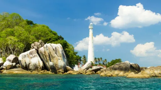 10 Wisata Wajib di Pulau Belitung Untuk Pengalaman Liburan Tak Terlupakan image for article 10 Wisata Wajib di Pulau Belitung Untuk Pengalaman Liburan Tak Terlupakan