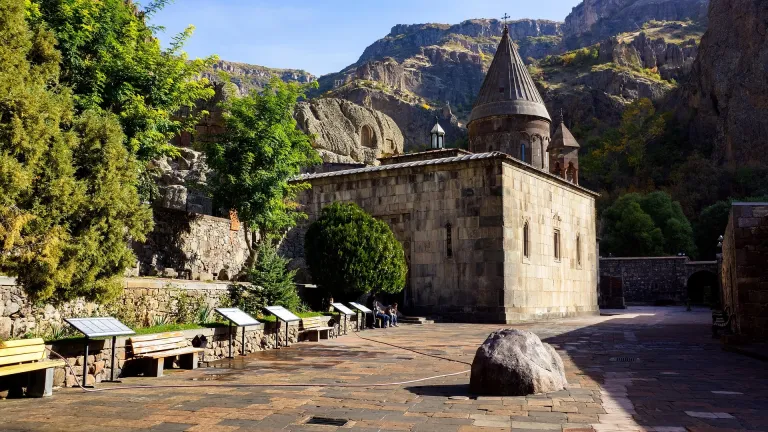 Wisata Armenia - Geghard Monastery