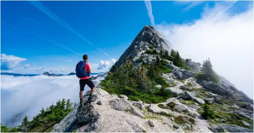 image for article Panduan Lengkap Naik Gunung Tektok: Cara Seru Taklukkan Puncak Tanpa Menginap!