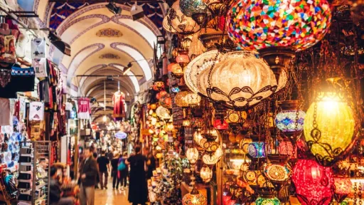 image for article Bazaar Ramadan Singapura 2026, Destinasi Wajib Wisatawan Indonesia