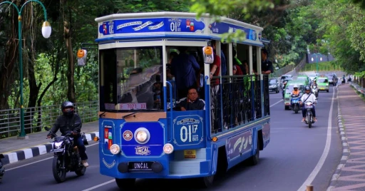 image for article 7 Kota Di Indonesia Dengan Bus Wisata Keren Untuk Keliling Kota