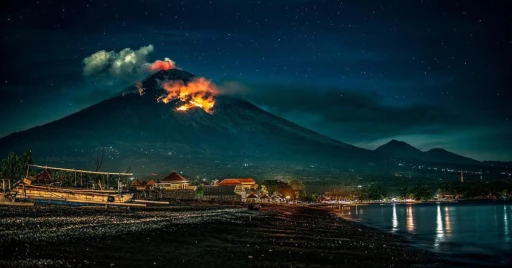 image for article Apakah Bali Aman Untuk Dikunjungi? Pantau Kondisi Terkini Erupsi Gunung Agung di Sini