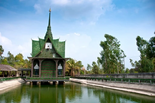 image for article 20 Tempat Unik di Thailand untuk Pengalaman Tidak Terlupakan