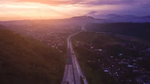 image for article Mudik Via Tol Trans Jawa? Simak Panduan Jadwal One Way dan Contraflow 2026