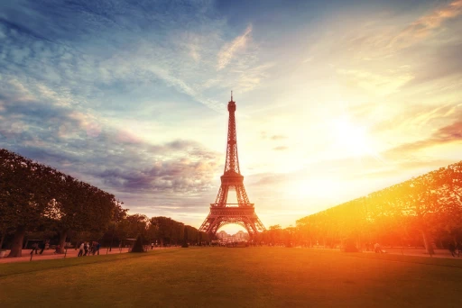 image for article Kini Kamu Bisa Mendapatkan Visa Perancis dalam 48 Jam!