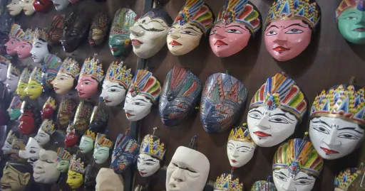 image for article Aktivitas Wisata Di Pasar Triwindu Surakarta Yang Penuh Sejarah