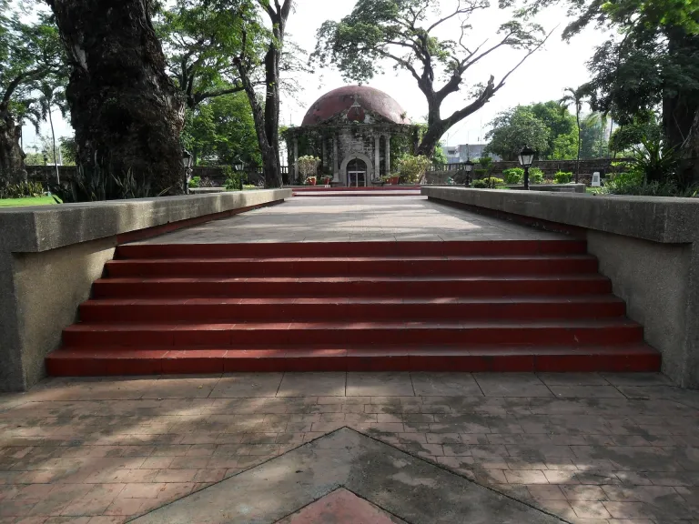 Wisata Gratis Manila - Paco Park