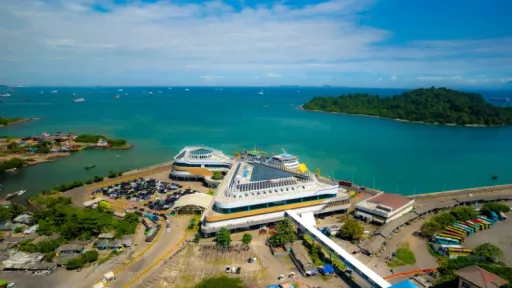 image for article Panduan Wisata ke Merak, Banten, Opsi Liburan Yang Dekat Dari Jakarta