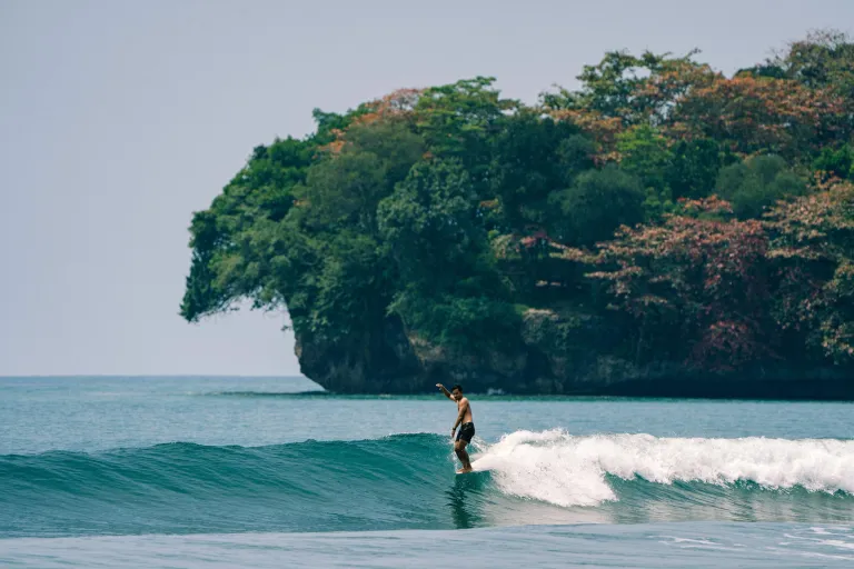 Itinerary 3H2M Liburan di Batukaras, Pangandaran