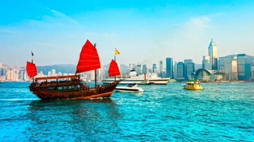 image for article Panduan Ramah Muslim Berwisata di Hong Kong: Masjid, Hotel, Sampai Kuliner Halal