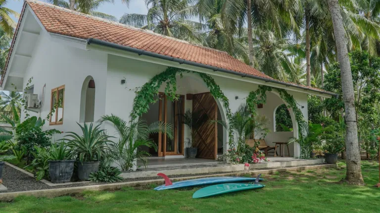 Penginapan Hotel Batukaras, Pangandaran - Rumah Markisa
