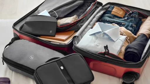image for article 12 Travel Kit Praktis: Wajib Punya Biar Liburanmu Lebih Nyaman