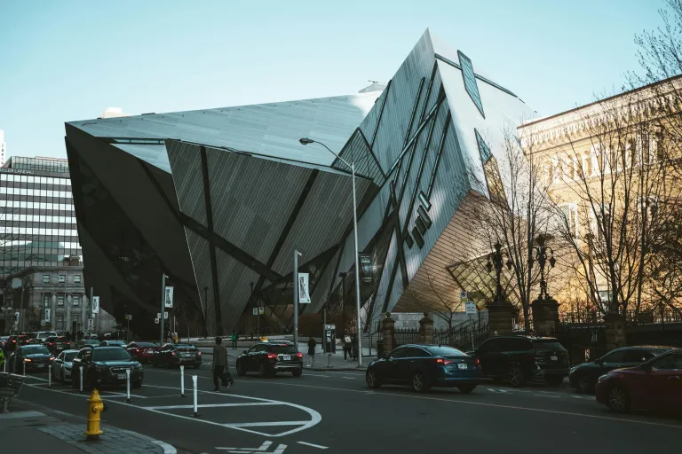 Wisata Toronto, Kanada - Royal Ontario Museum