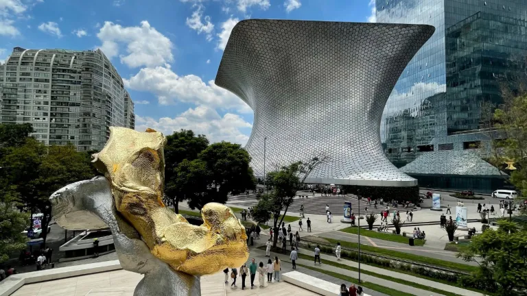 Wisata Mexico City - Museo Soumaya