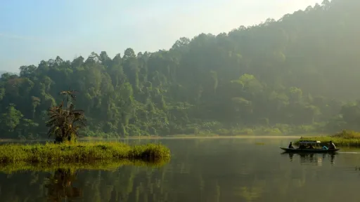 image for article Panduan Menjelajahi Kawasan Situ Gunung, Sukabumi Untuk Liburan Seru yang Menyatu Dengan Alam