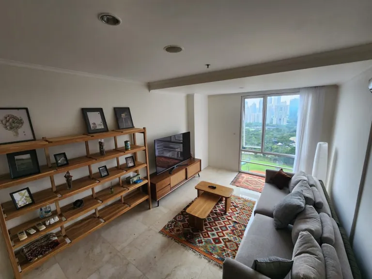 Airbnb Dekat GBK