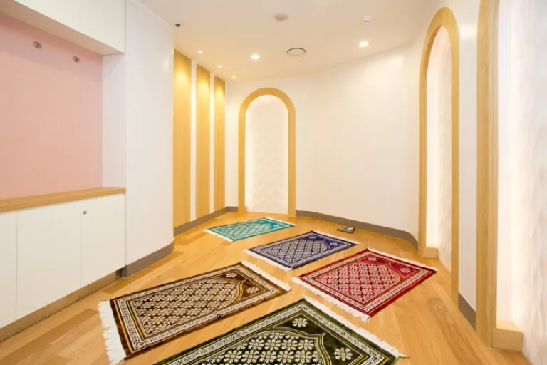 Masjid dan Tempat Shalat Seoul, Korea Selatan - Lotte World