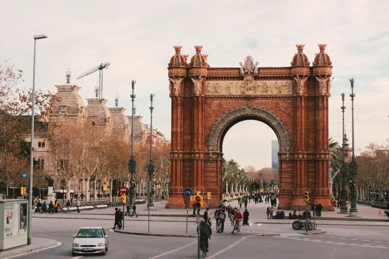Wisata Barcelona Spanyol - Arc de Triomf