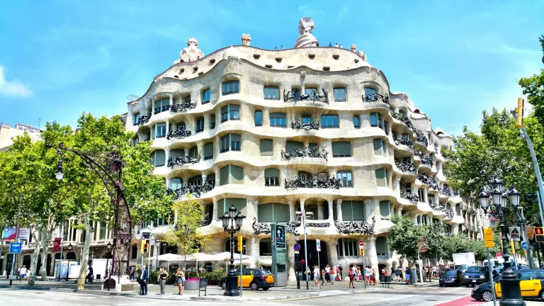 Wisata Barcelona Spanyol - Casa Mil&agrave;