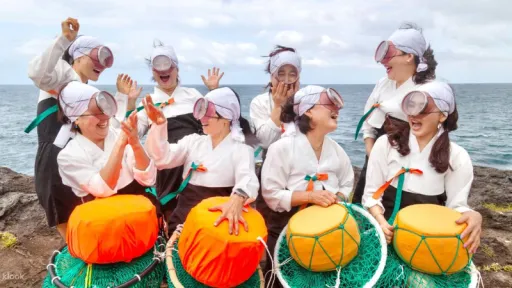 10 Aktivitas Air di Jeju yang Wajib Dicoba untuk Menyegarkan Liburan Musim Panas image for article 10 Aktivitas Air di Jeju yang Wajib Dicoba untuk Menyegarkan Liburan Musim Panas