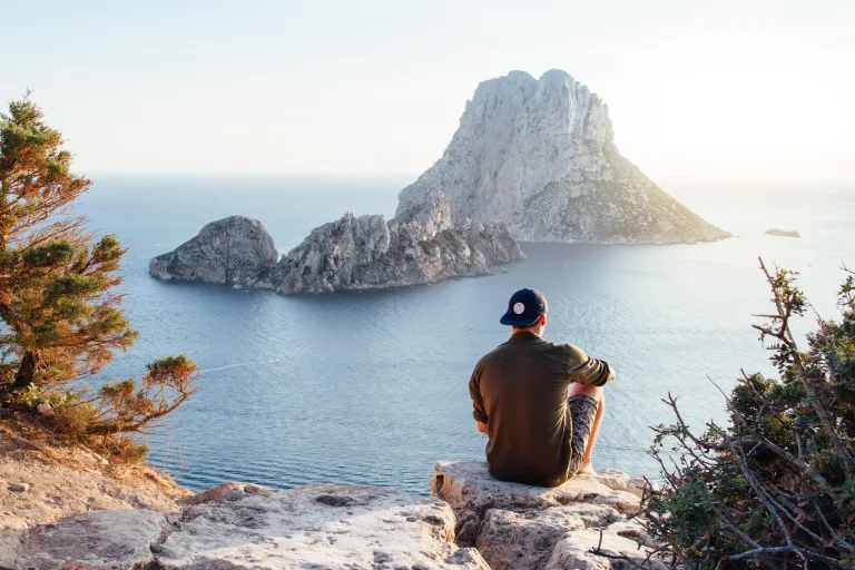 Wisata Ibiza Spanyol - Es Vedra