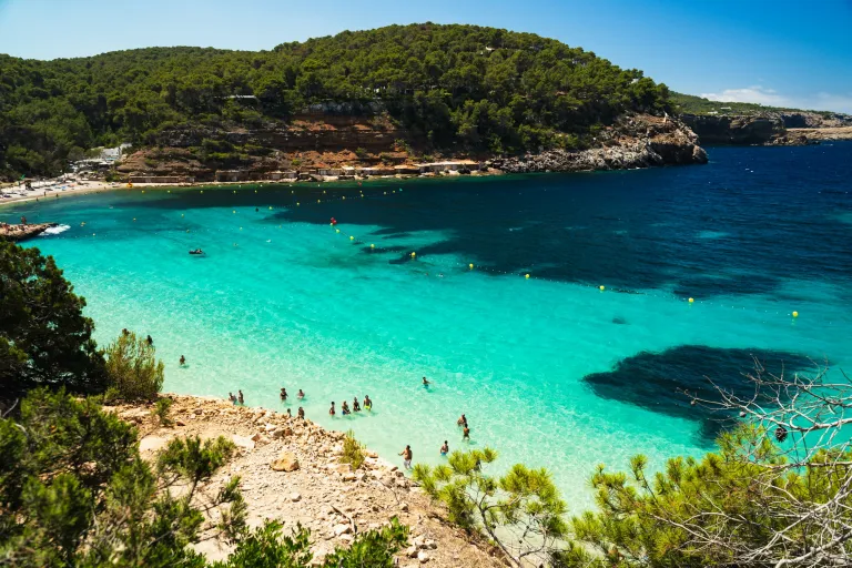 Wisata Ibiza Spanyol - Cala Saladeta