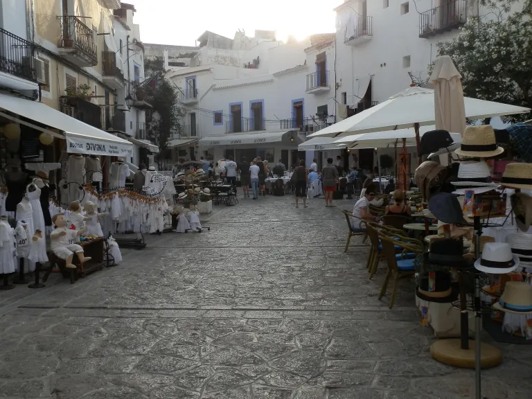 Wisata Ibiza Spanyol - Santa Gertrudis de Fruitera