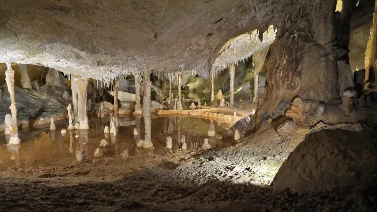 Wisata Ibiza Spanyol - Cova de Can Marçà