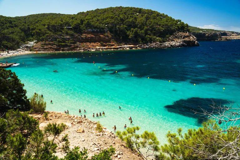 Wisata Ibiza Spanyol - Cala Saladeta