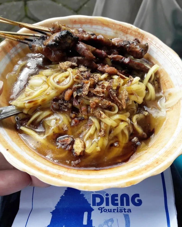 Mie Ongklok Pak Muhadi - makanan khas Dieng