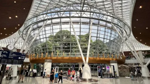 image for article Tempat Makan Halal dan Ruang Salat di Kuala Lumpur International Airport